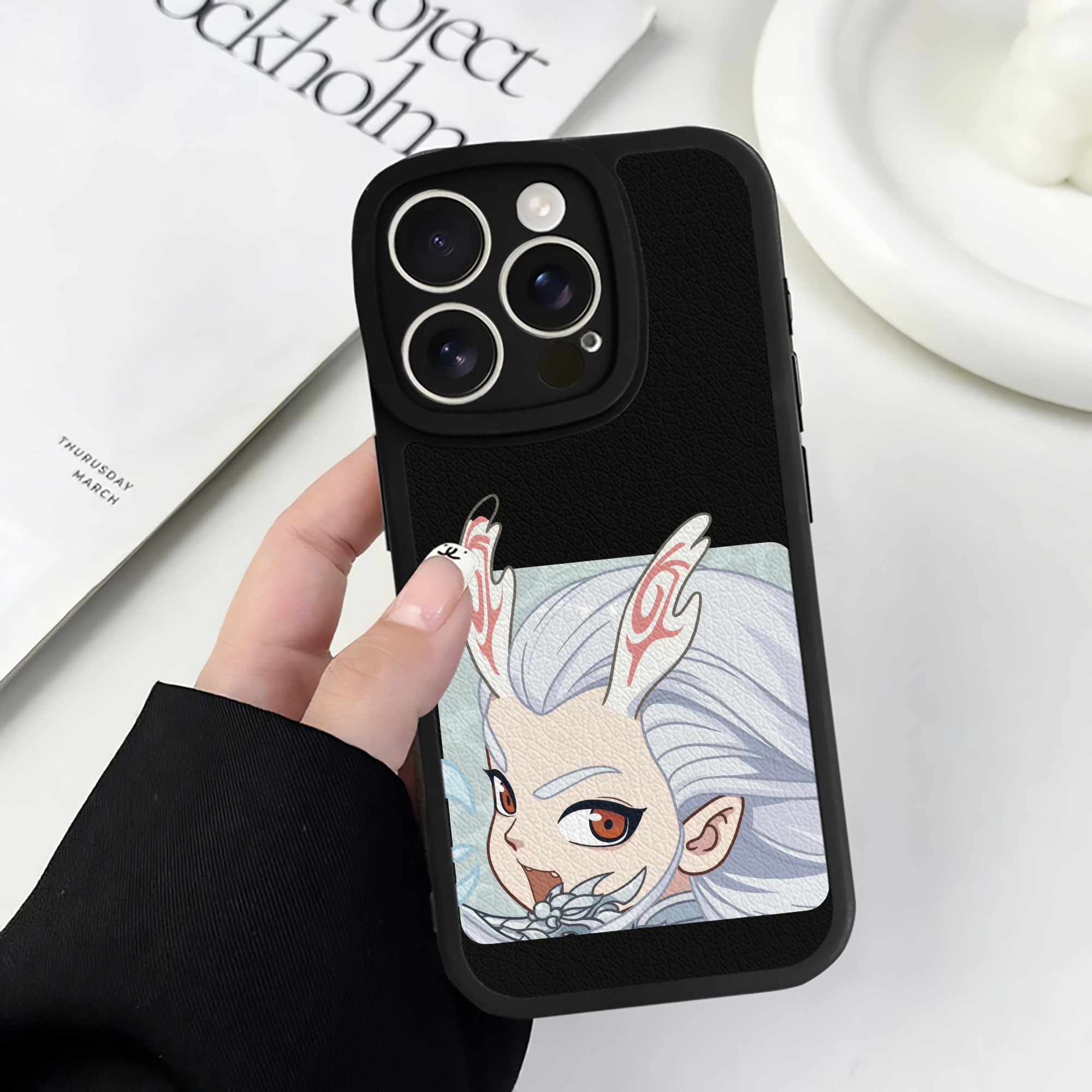 （画像用） Ne Zha 2 ナタ 魔童の大暴れ 【iPhone 16シリーズ対応】シリコンスマホケース（レザー調） 材質：シリコン